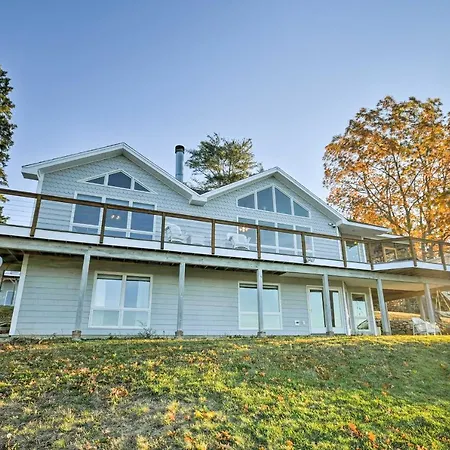 Luxurious Oceanfront Flanders Bay Home With Kayaks!